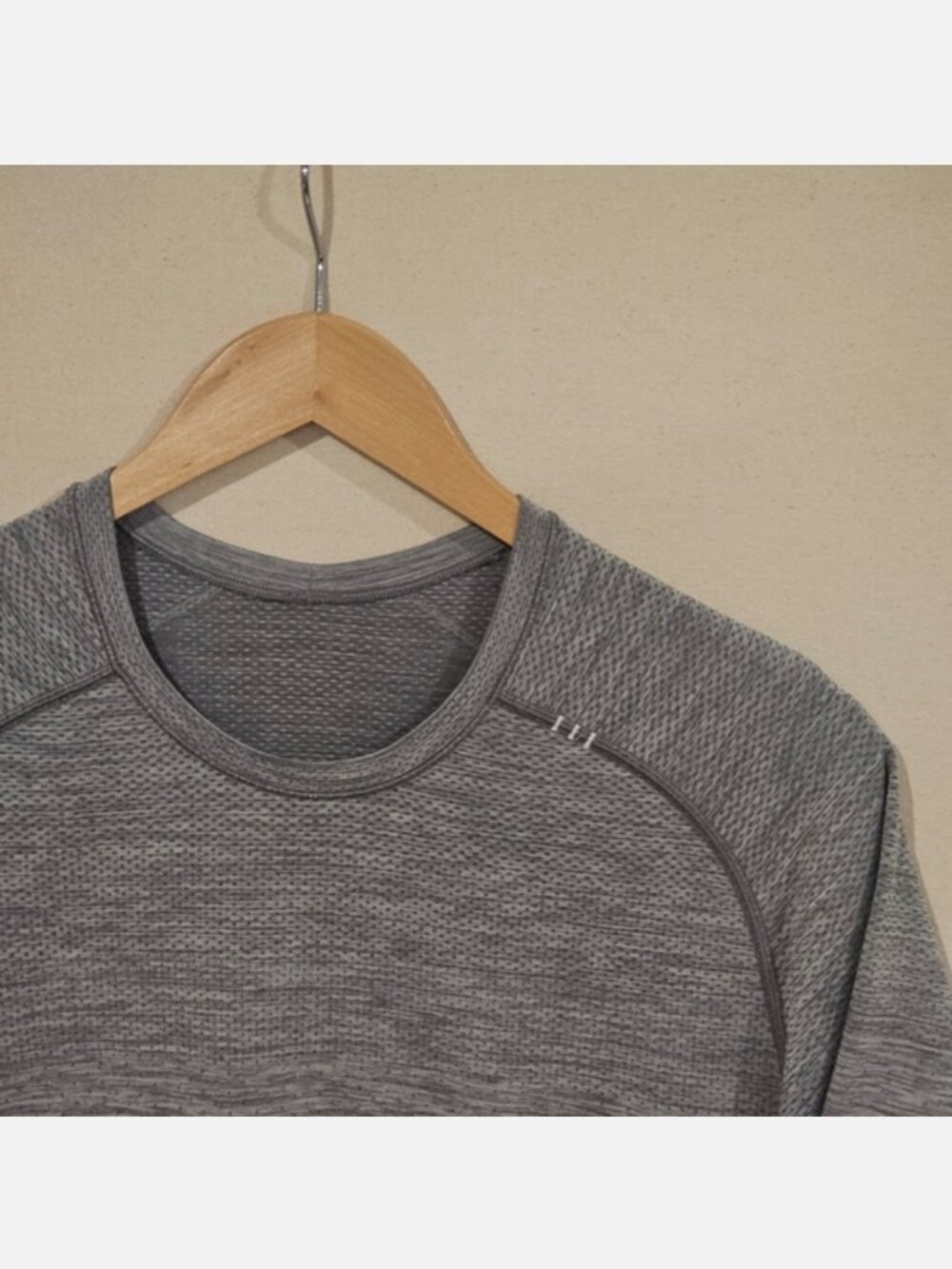 Lululemon Athletica Metal Vent Tech T Shirt M